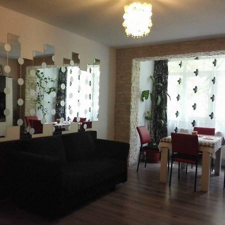 Apartament Ela Elegance Apartment Orsova Ngoại thất bức ảnh
